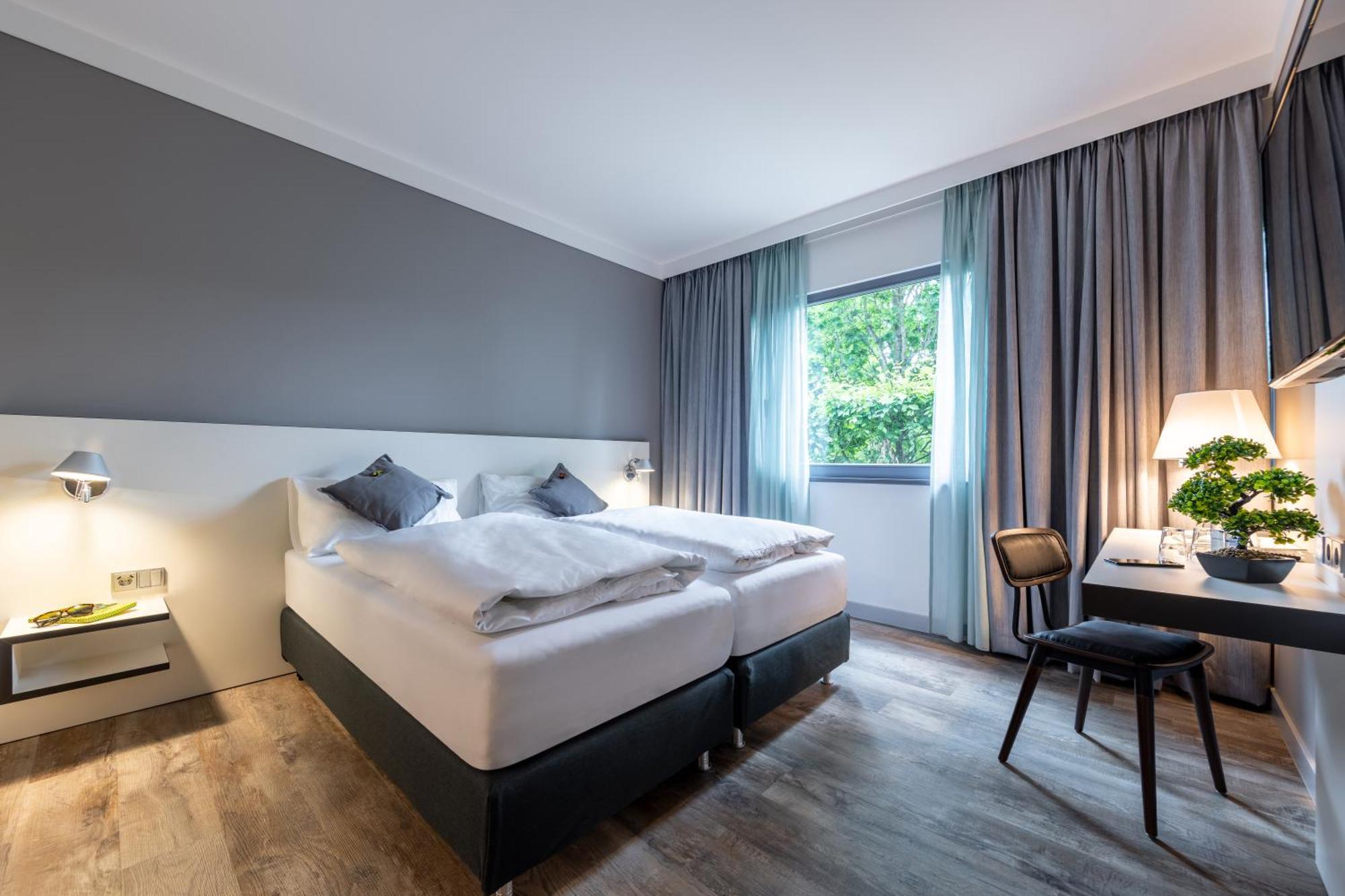 Hotel Leipheim Sued Exterior photo